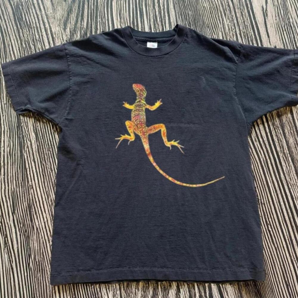 Gildan Men Black T-Shirt, Black Graphic Tee With Color Lizard